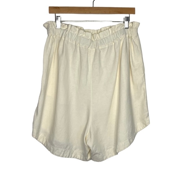 Yuki. Buttons Womans Paper Bag Waist Shorts Sz 8/10? Ivory Handmade Minimalist - Picture 2 of 7